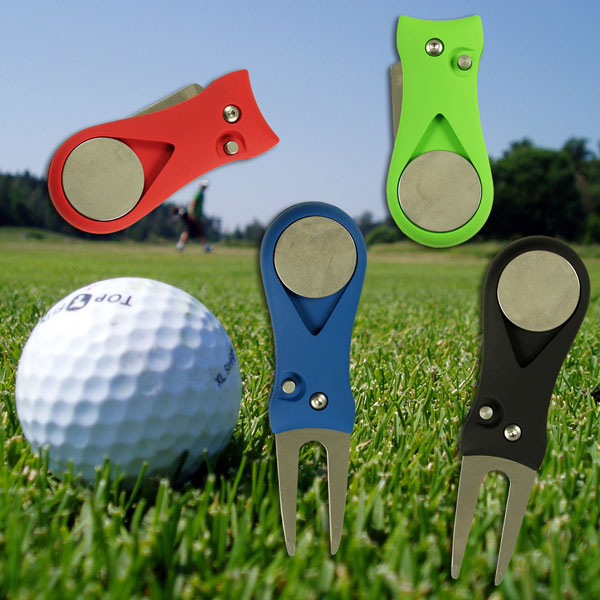 Golf divot tool with ball marker