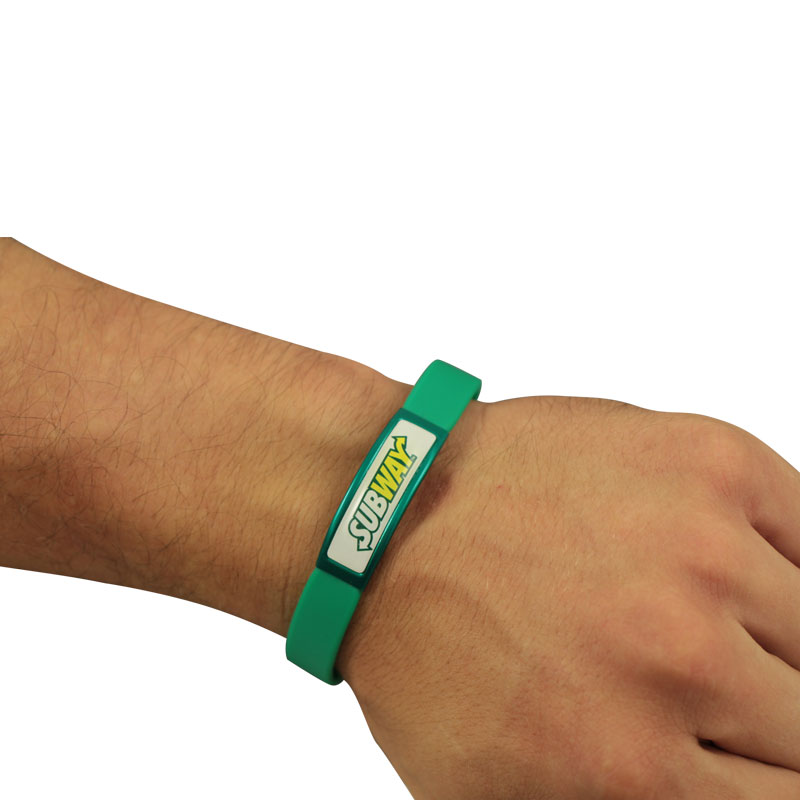 Silicon wristband with aluminium patch 